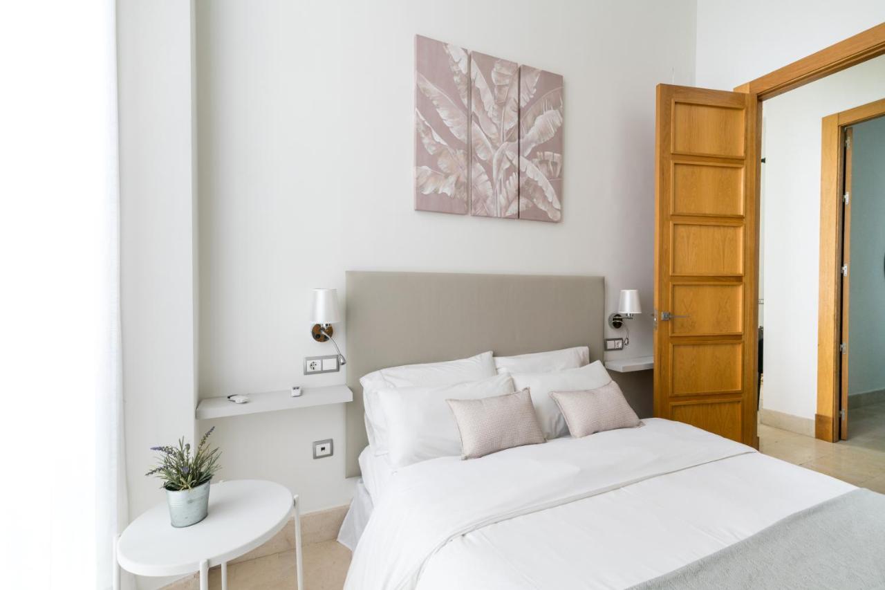2e Stylish Bright Downtown Azofaifo Appartement